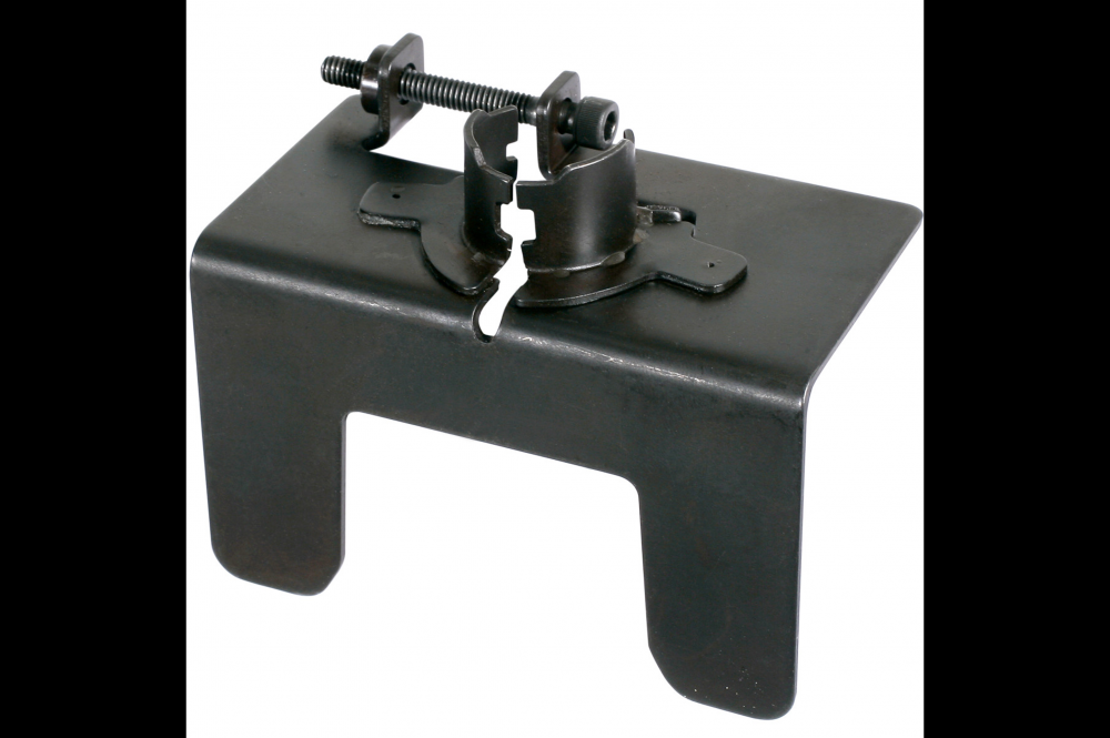 Quik Drive® Decking Nose Clip<span class=' ItemWarning' style='display:block;'>Item is usually in stock, but we&#39;ll be in touch if there&#39;s a problem<br /></span>